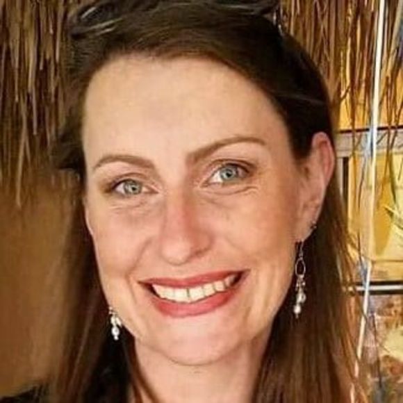 Meet your Posher, Karen - Picture 1 of 1